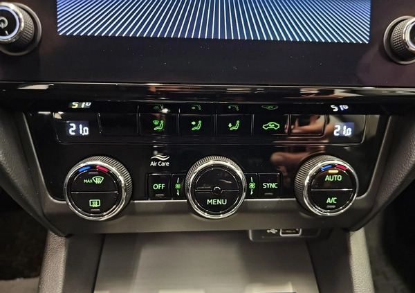 Skoda Octavia cena 63500 przebieg: 102129, rok produkcji 2019 z Milanówek małe 352